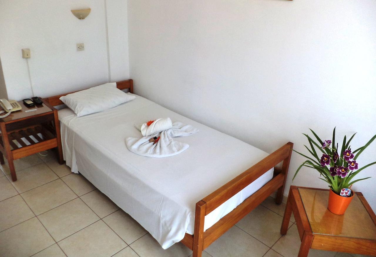 Poseidon Hotel 2*